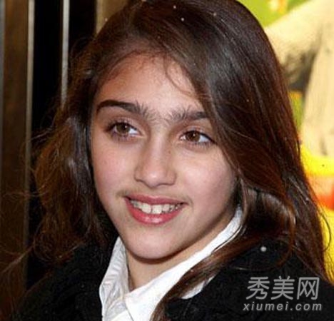【组图】毕福剑女儿近照曝光遭网友吐槽：一看就是亲生的 盘点那些“颜值略低”的星二代