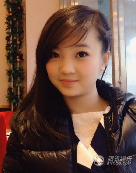 林妙可晒网络春晚造型照 可爱而又不失优雅