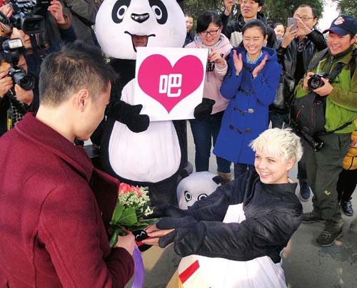 【图】26岁乌克兰女孩扮熊猫向中国小伙求婚