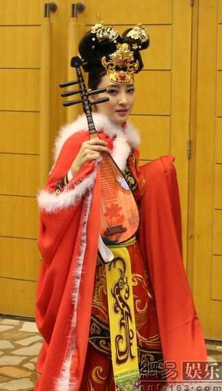 传四小花旦无缘央视春晚 《国色天香》因某些因素导致该节目被临时取消
