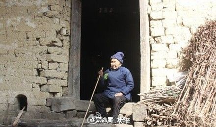 【组图】九旬老太17个儿女均夭折 疑遭诅咒子女都活不过两三岁