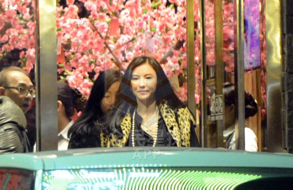 曝张柏芝与孙东海外出的照片 疑似俩人恋情曝光