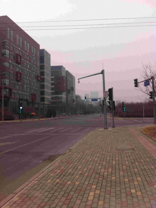 【航拍】春节前的<a href='http://www.bjxxg.cn/' target='_blank'><u>北京城</u></a> 中国民工在寂静的街道欲回故里