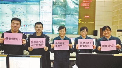 民警集体吃工作餐 获得了1574个赞【组图】