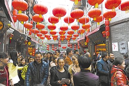 G4京港澳高速公路石家庄裕华路通行口出现拥堵