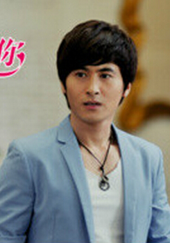 转身说爱你戴维是谁演的 戴维扮演者丁宇辰资料照片