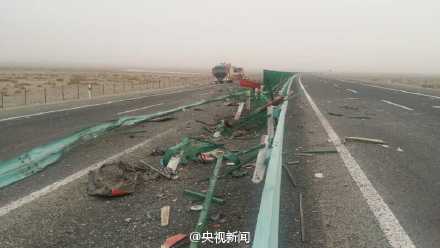 新疆巴楚发生严重车祸 22人死亡38人受伤【组图】