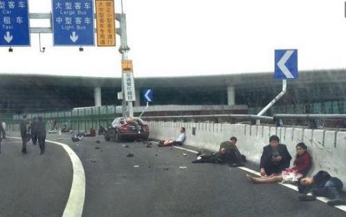 深圳机场撞人事件已致9死伤者：被撞得飞了起来（图）