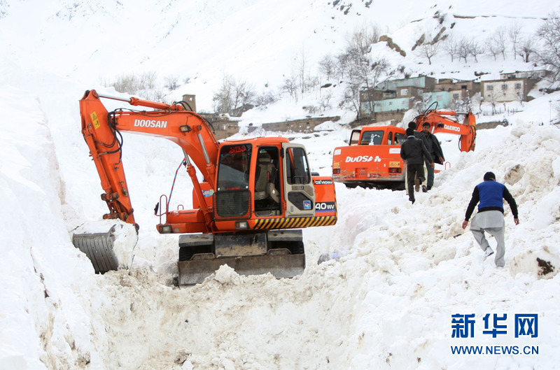 阿富汗暴雪和雪崩造成逾200人死亡