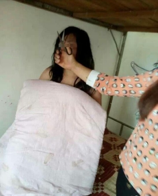 16岁女生遭围殴拍裸照 施暴者将裸照传至QQ空间
