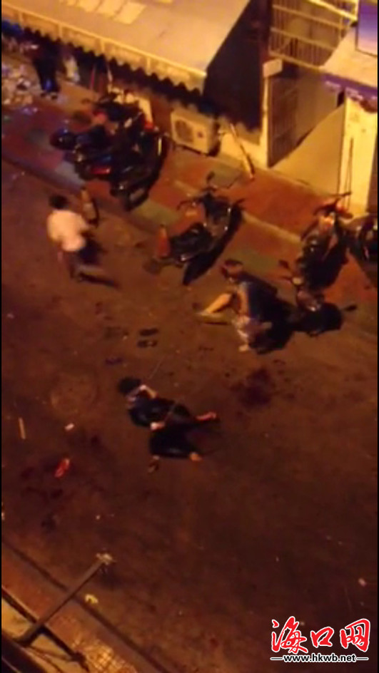 三亚商品街群殴事件：一名14岁青年抢救无效身亡【图】
