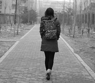 北大女博士被撤学位 记者：几乎全文“翻译”了国外作者的专著
