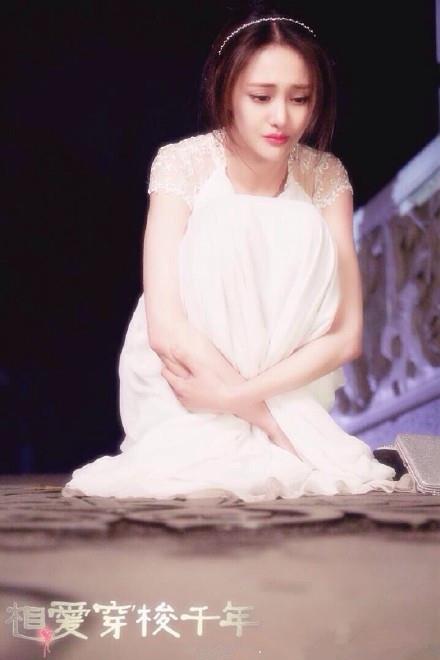 相爱穿梭千年郑爽大飚哭戏 演技爆表逆袭唐嫣