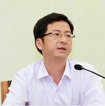 两会任性女翻译雷语“大家都很任性”走红 盘点那些金字塔尖的精英高翻们（组图）