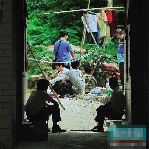 聚焦：17岁女孩裸死邻居家 货车司机扎女子臀部满足快感(图)