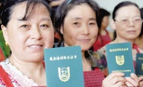 持有高级孕婴证的月嫂年薪超30万 分分钟秒杀白领的节奏【图】