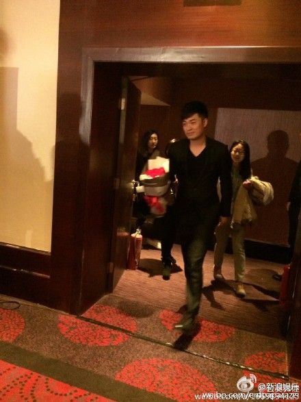 陈赫全程只负责笑