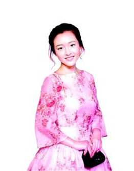 武大校花吴倩被威廉王子接见 突击学英国社交礼仪