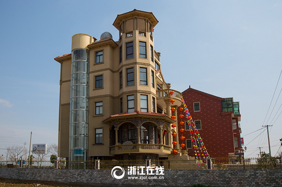 浙江土豪建农居房 有观光电梯游泳池