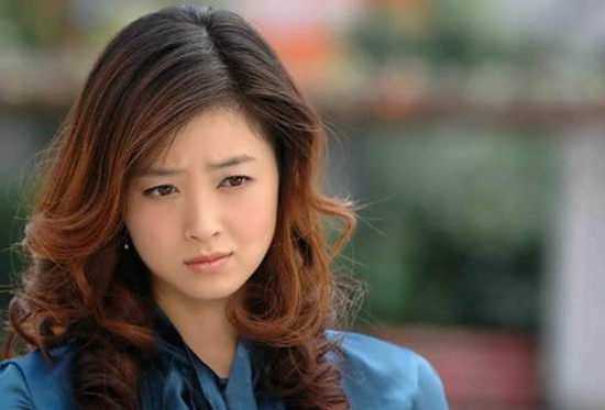 【图】蒋欣叶祖新分手 华妃娘娘8岁时少儿艺术团表演照已是十足的美人坯子