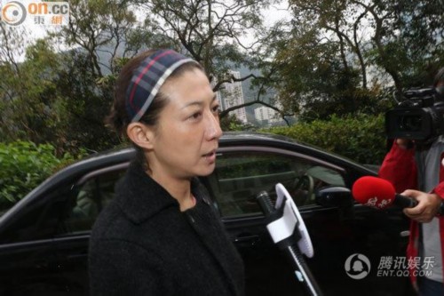 吴绮莉驳家暴藏毒传闻 成龙或接管小龙女？