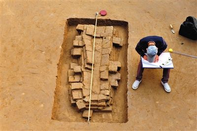 北京千年古墓群重见天日 一墓主来自