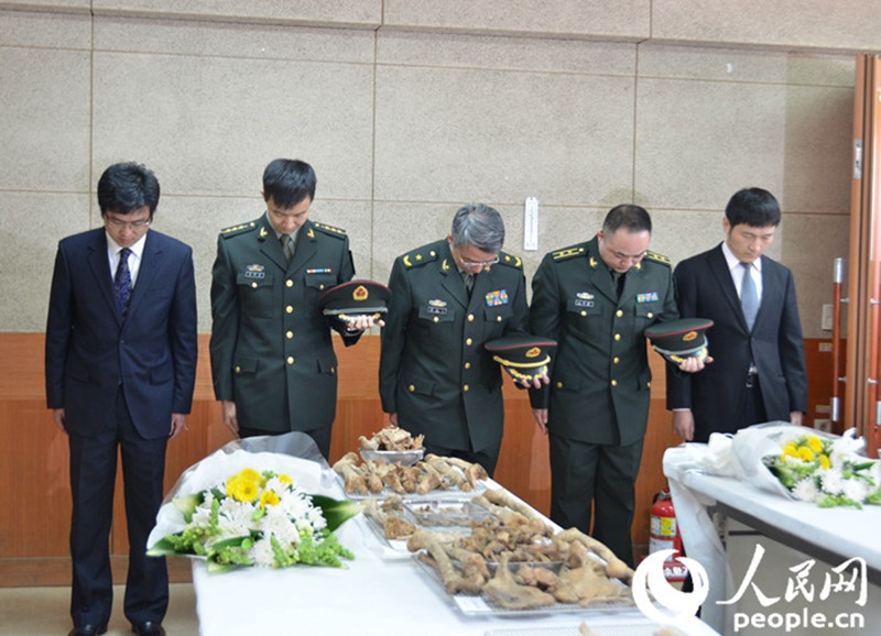 中韩举行第二轮在韩中国人民志愿军烈士遗骸装殓仪式