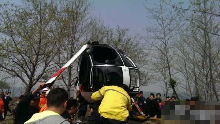 合肥坠毁直升飞机残骸打捞上岸 仍在搜救失踪人员