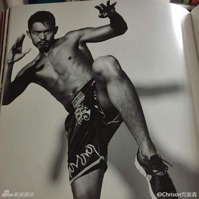 林丹拍大尺度写真 肌肉型男有人贬低有人抢【组图】