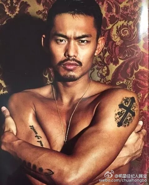 林丹拍大尺度写真 肌肉型男有人贬低有人抢【组图】