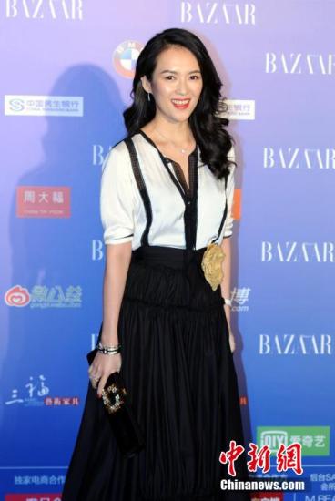 章子怡小腹凸起被疑怀孕 上月初已答应汪峰求婚