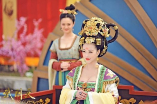 周海媚曾拒绝男友求婚 表明没计划结婚生子