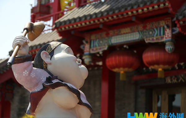 <a href='http://www.bjxxg.cn/news/beijing/' target='_blank'><u>北京</u></a>前门刘老根会馆将恢复营业 橱窗不雅泥塑未拆除