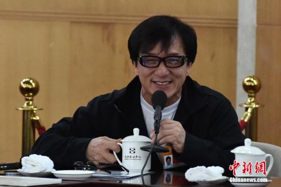 成龙：因为林凤娇怀了房祖名，才决定娶她