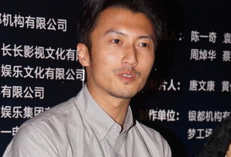 谢霆锋被追问张柏芝 反问：你是不是想死呀