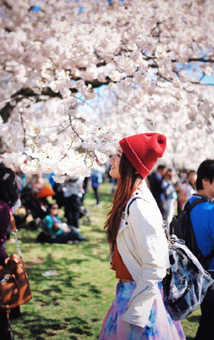 陈赫前妻晒美照微笑面对生活 网友:离开他更美好