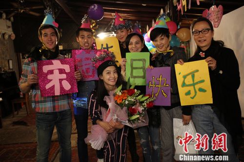 宋茜离开花样姐姐 网友细数茜儿“花样之旅”