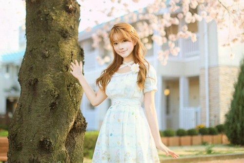 韩国女孩颜值逆天 国民老公王思聪都拜倒在她的石榴裙下