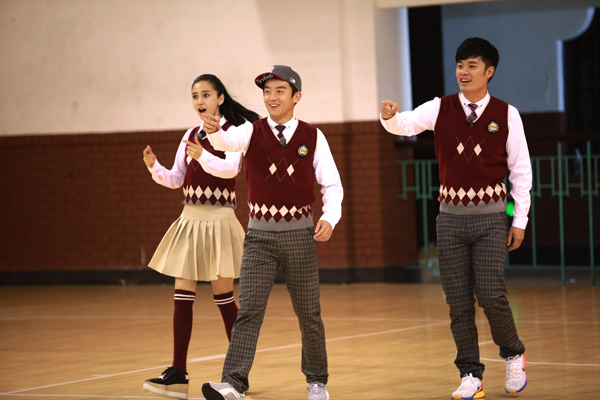 邓超《奔跑吧兄弟》整蛊郑恺 baby被迫唱儿歌