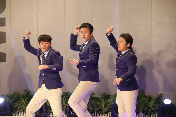 邓超《奔跑吧兄弟》整蛊郑恺 baby被迫唱儿歌