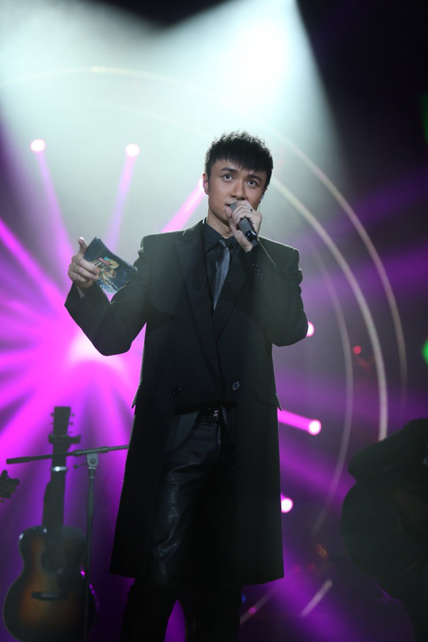 《歌手3》首轮淘汰陈洁仪出局 张靓颖获双料第一