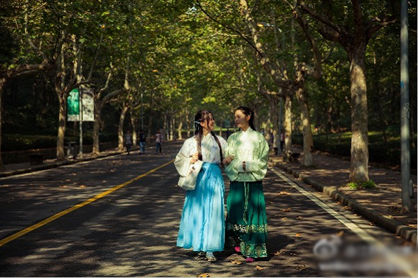 南工大王婷婷个人资料 被唤仙女曝汉服照片