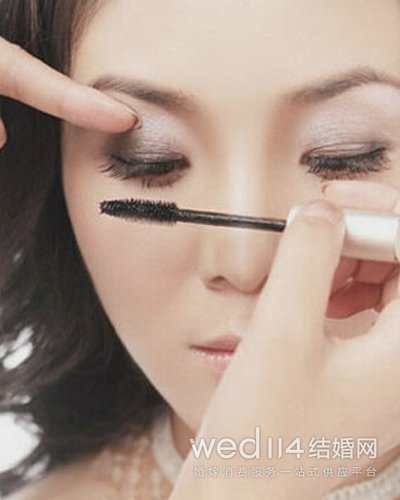 怎么样学化新娘妆 盘点最新新娘妆画法步骤