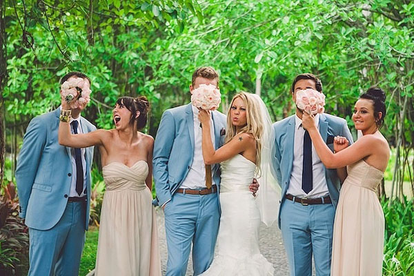 结婚伴郎伴娘几个人 热热闹闹结新婚