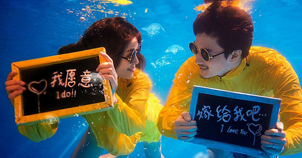 水下婚纱照拍摄技巧分析 与挚爱在水中徜徉