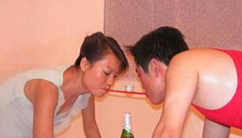 新郎新娘怎样应对闹洞房全攻略 轻松化解尴尬