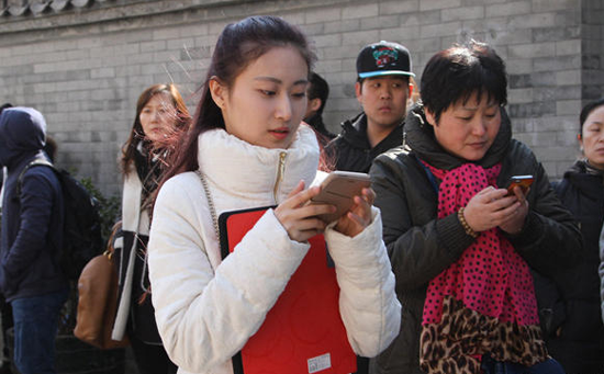 中戏2015年艺考开幕 艺考女被要求当场卸妆