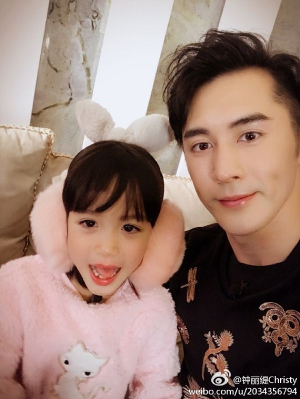爸爸去哪儿4杀青成龙李治廷惊喜现身 钟丽缇喊张伦硕快点回家